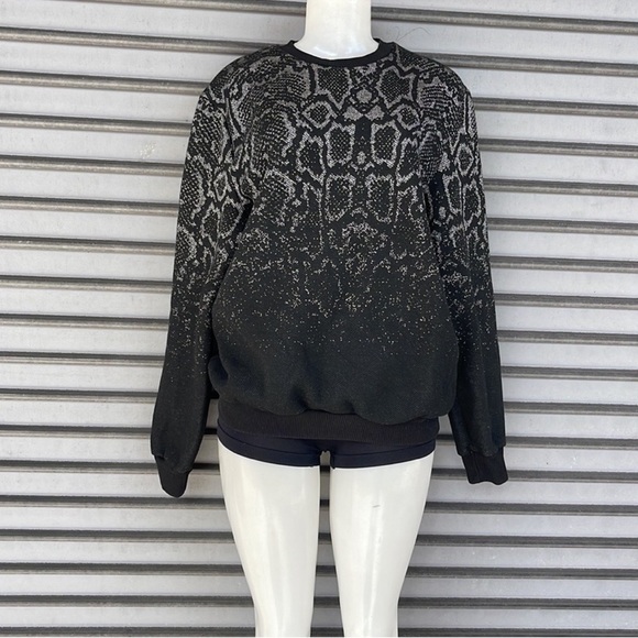 Zara Black and White Knit Sweater - Picture 2 of 11